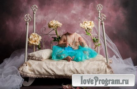  Шаблон для Photoshop - Маленькая принцесса на кровати 